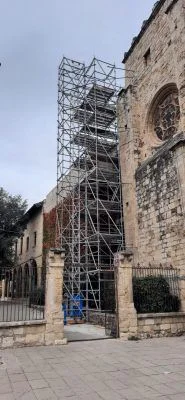 Montaje montacargas de andamios