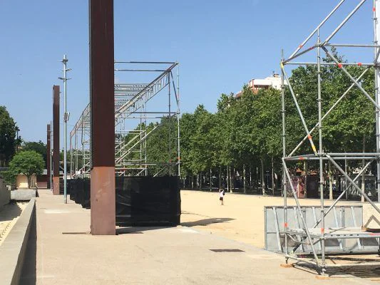 Alquiler escenarios y tarimas para eventos