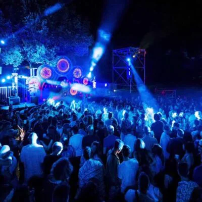 estructuras para el festival delirium 
