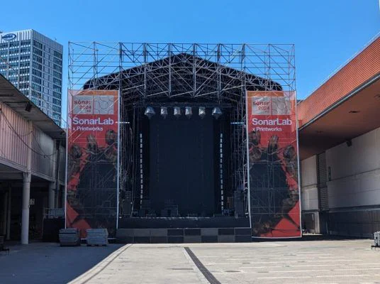 alquiler escenario keder xl 