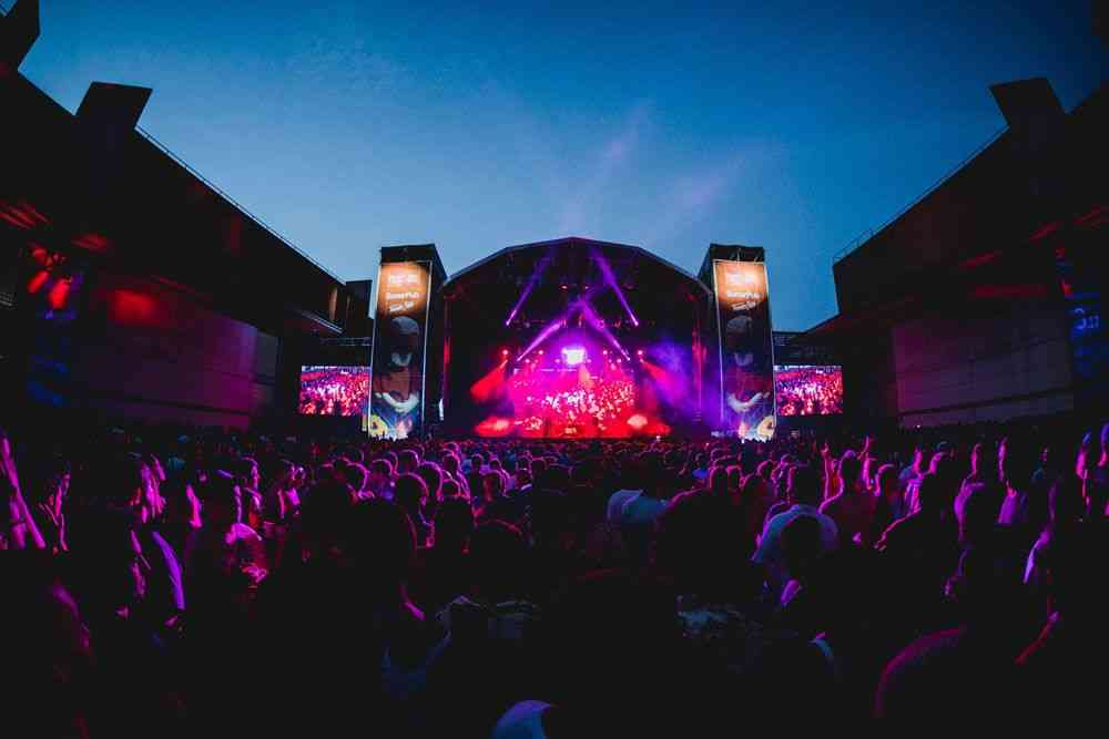Maquinaria, módulos y estructuras en alquiler para eventos – Homs Rentals