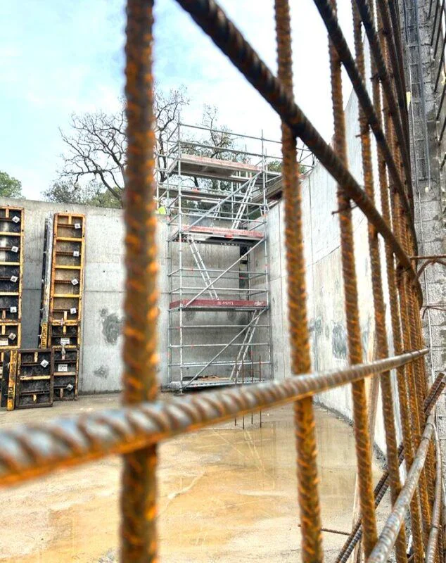 Escalera de acceso de 7 m de altura