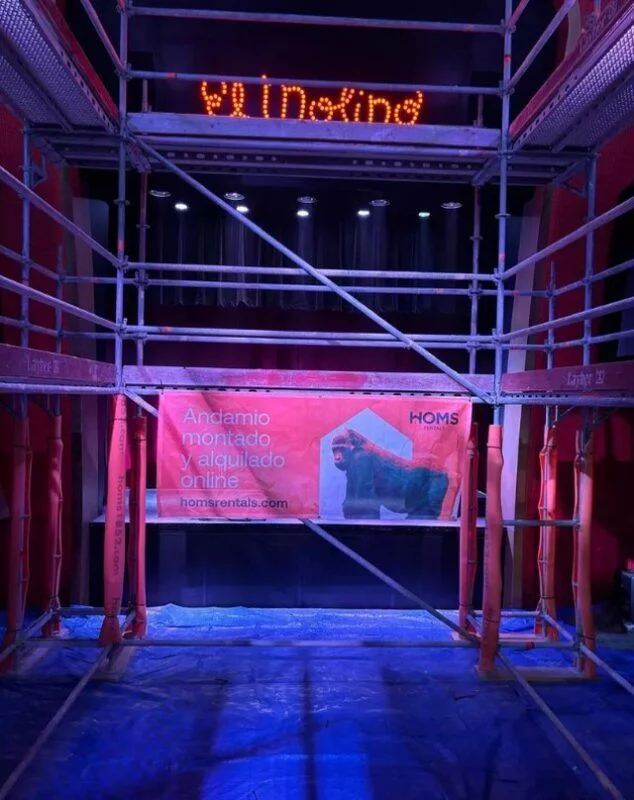 Andamio Allround para rehabilitar el teatro El Molino