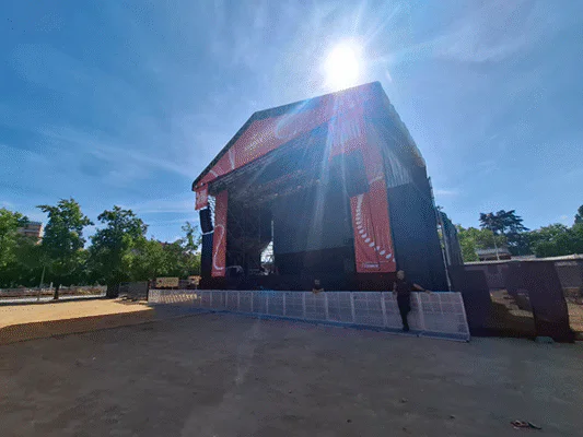 escenario con cubierta keder
