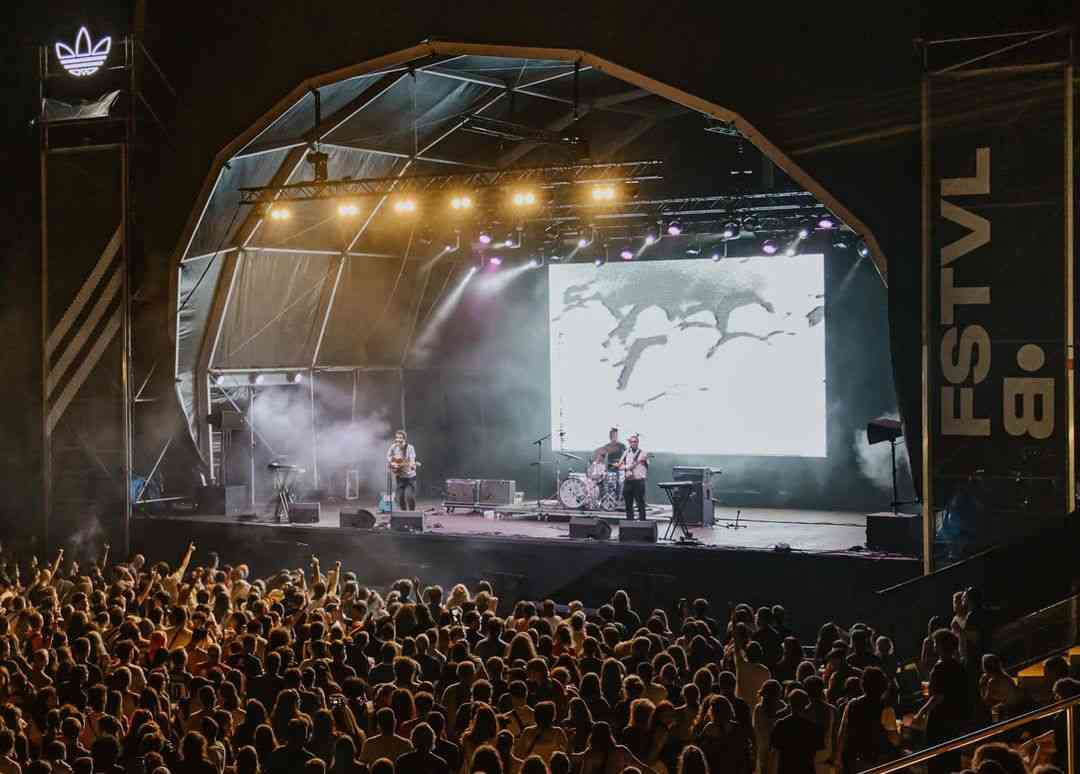 Maquinaria, módulos y estructuras en alquiler para eventos – Homs Rentals